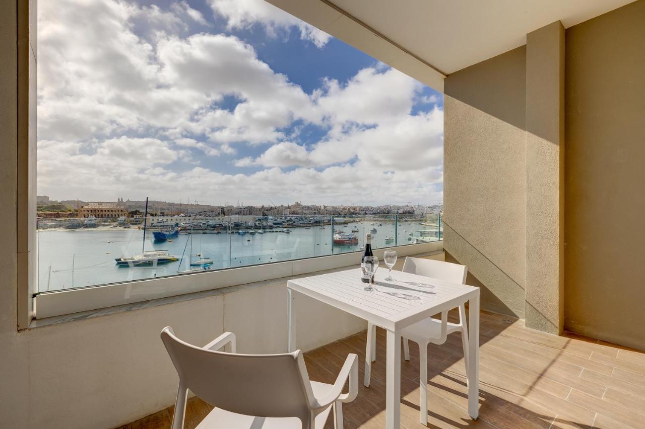 Luxe Apartment With Valletta And Harbour Views Sliema Exterior foto